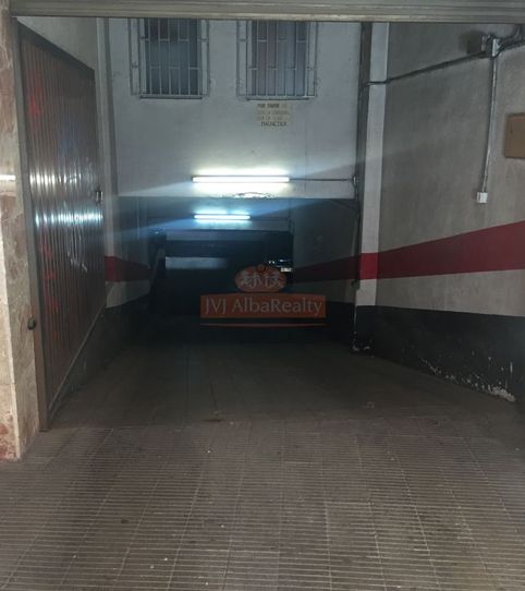 Foto 2 de Garaje en venta en Feria, Albacete Capital