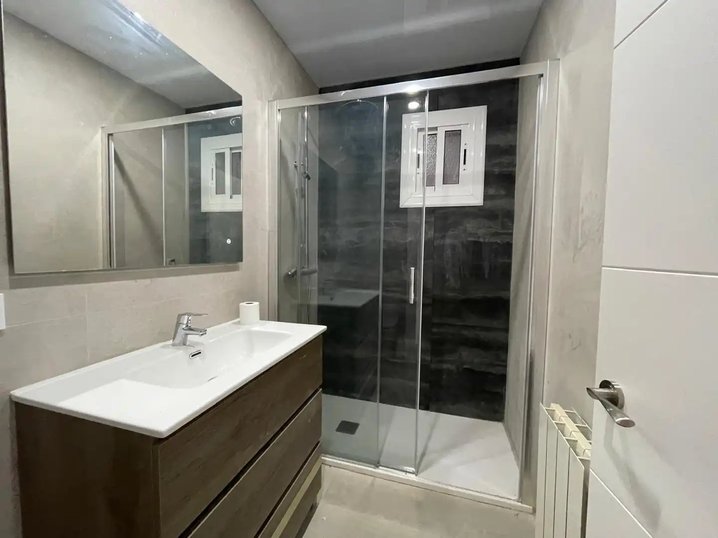 Baño de Finca rústica en venta en Tiana con Calefacción, Jardín privado y Parquet