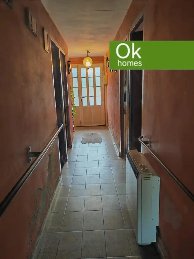 Detached homes for sale in Curtis  with Private garden, Swimming Pool and Furnished