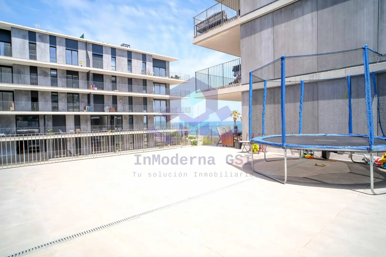 Terrassa de Pis de lloguer en Badalona amb Calefacció, Jardí privat i Terrassa