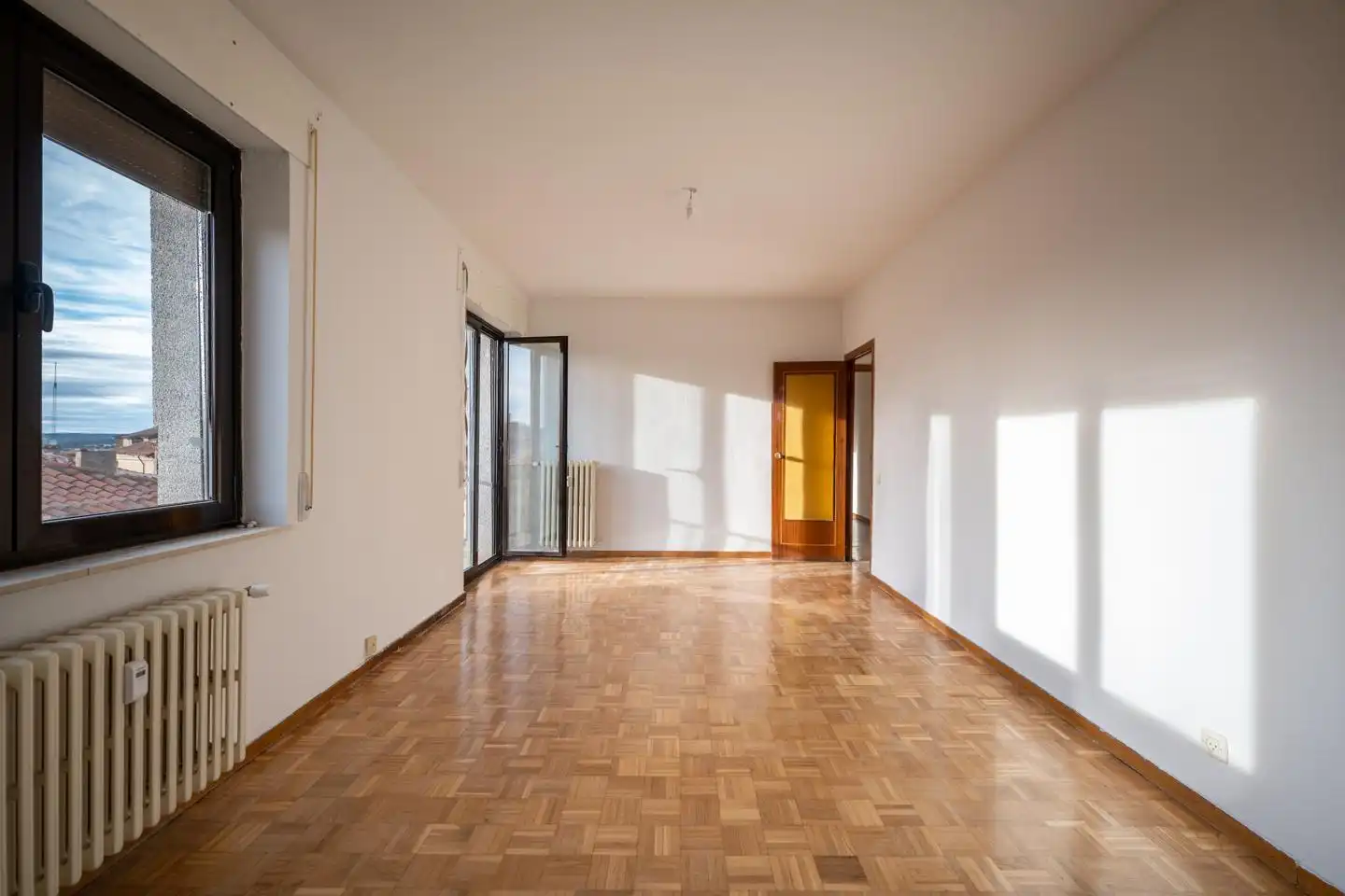Pis en venda en Ávila amb Calefacció, Parquet i Terrassa