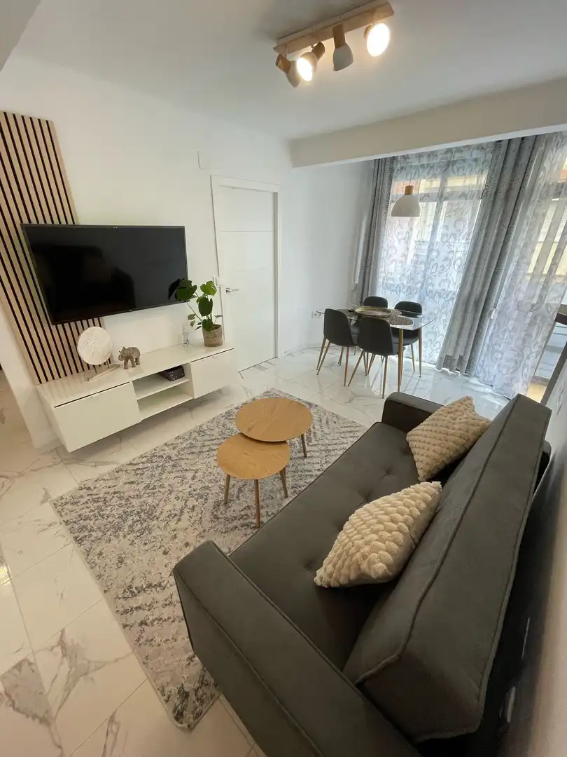 Sala de estar de Piso de alquiler en Vélez-Málaga con Aire acondicionado, Calefacción y Terraza