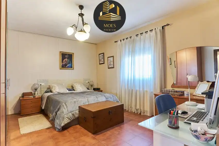 Dormitori de Casa o xalet en venda en Jaén amb Aire condicionat, Calefacció i Terrassa