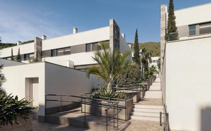 Exterior view of Single-family semi-detached for sale in  Granada Capital  with Terrace and Swimming Pool