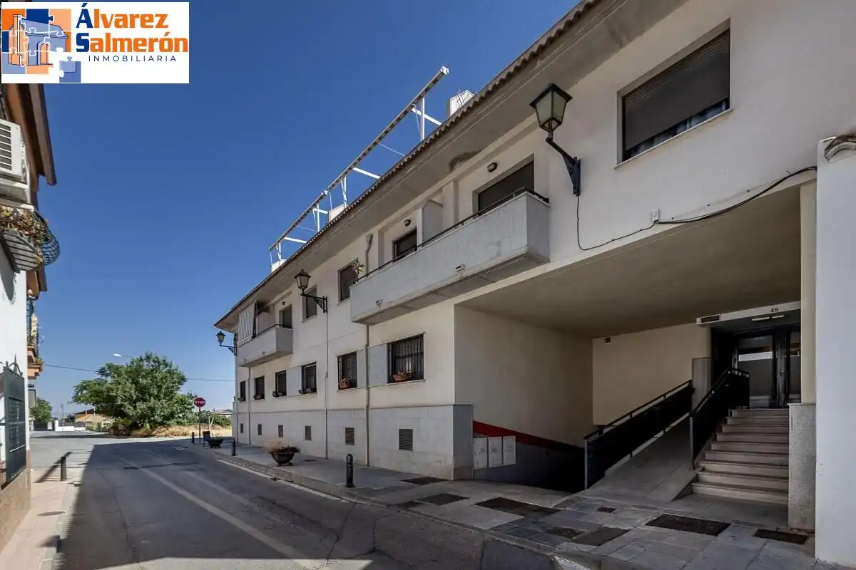 Vista exterior de Àtic en venda en Alhendín