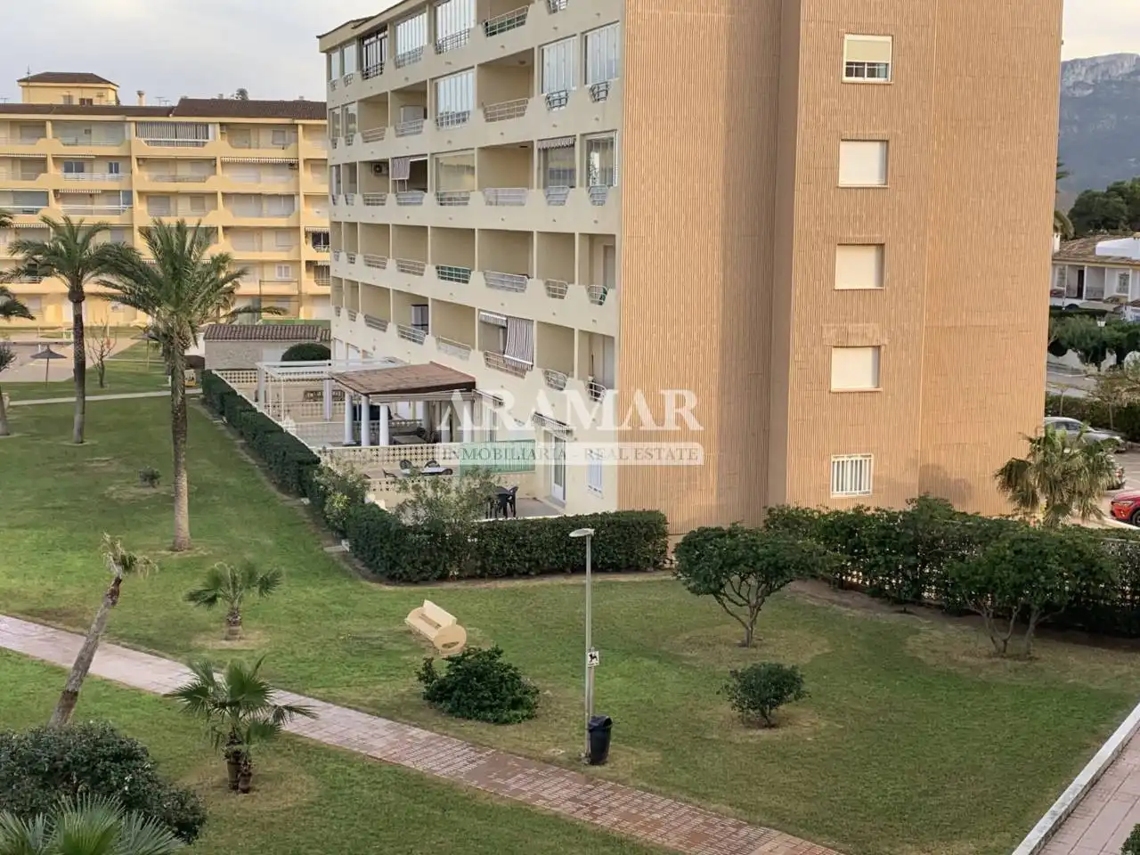 Vista exterior de Apartamento en venta en Dénia con Terraza