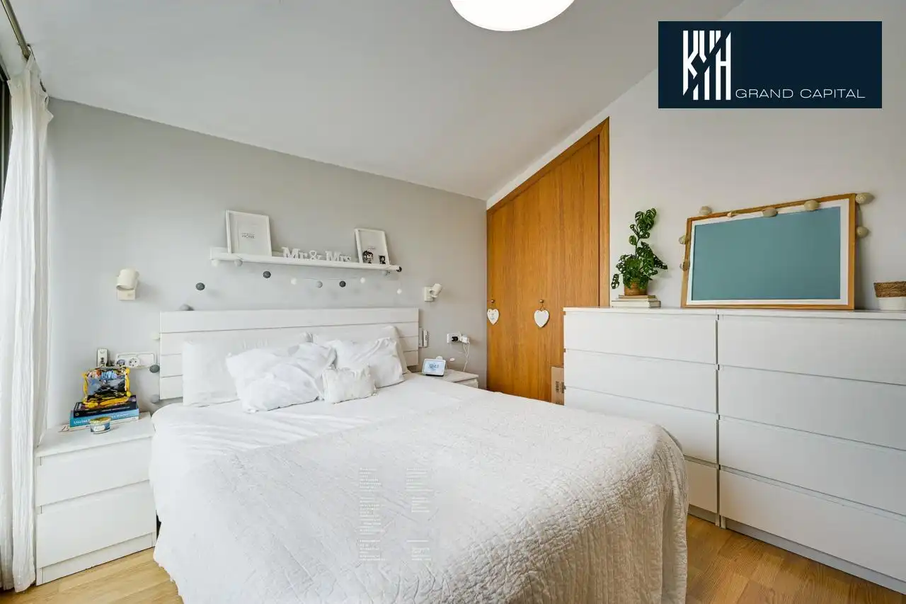 Habitación de Dúplex en venta en Salt con Calefacción, Terraza y Balcón