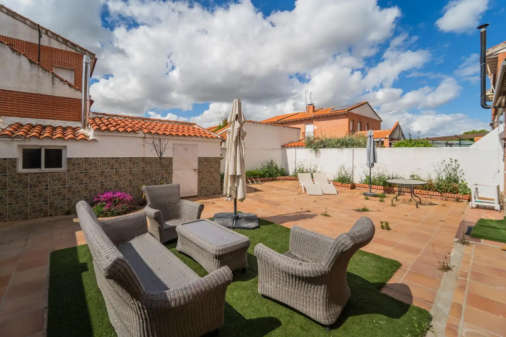 Terraza de Casa adosada en venta en Cedillo del Condado con Calefacción, Jardín privado y Terraza