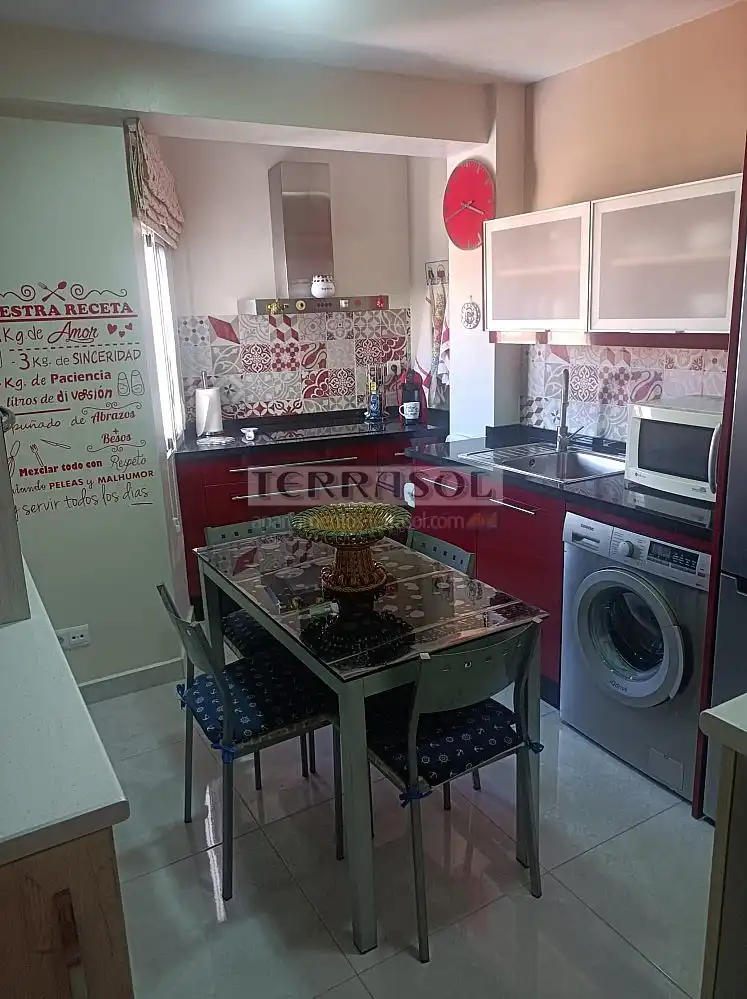 Cocina de Apartamento en venta en Vélez-Málaga con Aire acondicionado, Calefacción y Jardín privado
