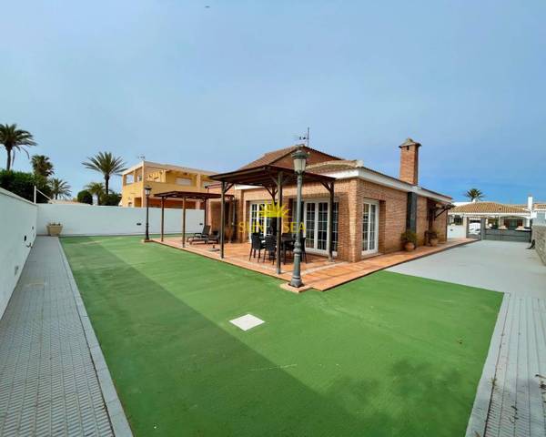Casa-chalet en Alquiler en Playa del Galán