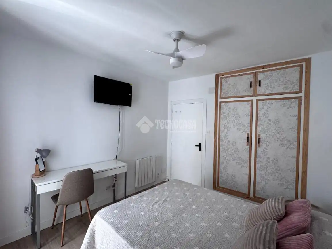 Bedroom of Flat for rent in León Capital   with Heating, Parquet flooring and Terrace