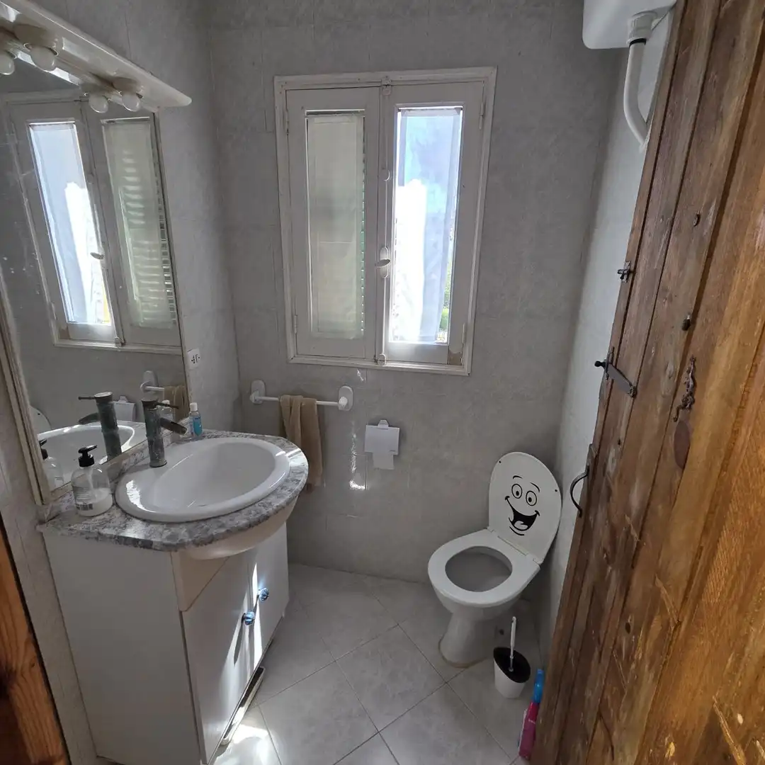 Bany de Casa o xalet en venda en Ciutadella de Menorca amb Jardí privat, Terrassa i Moblat