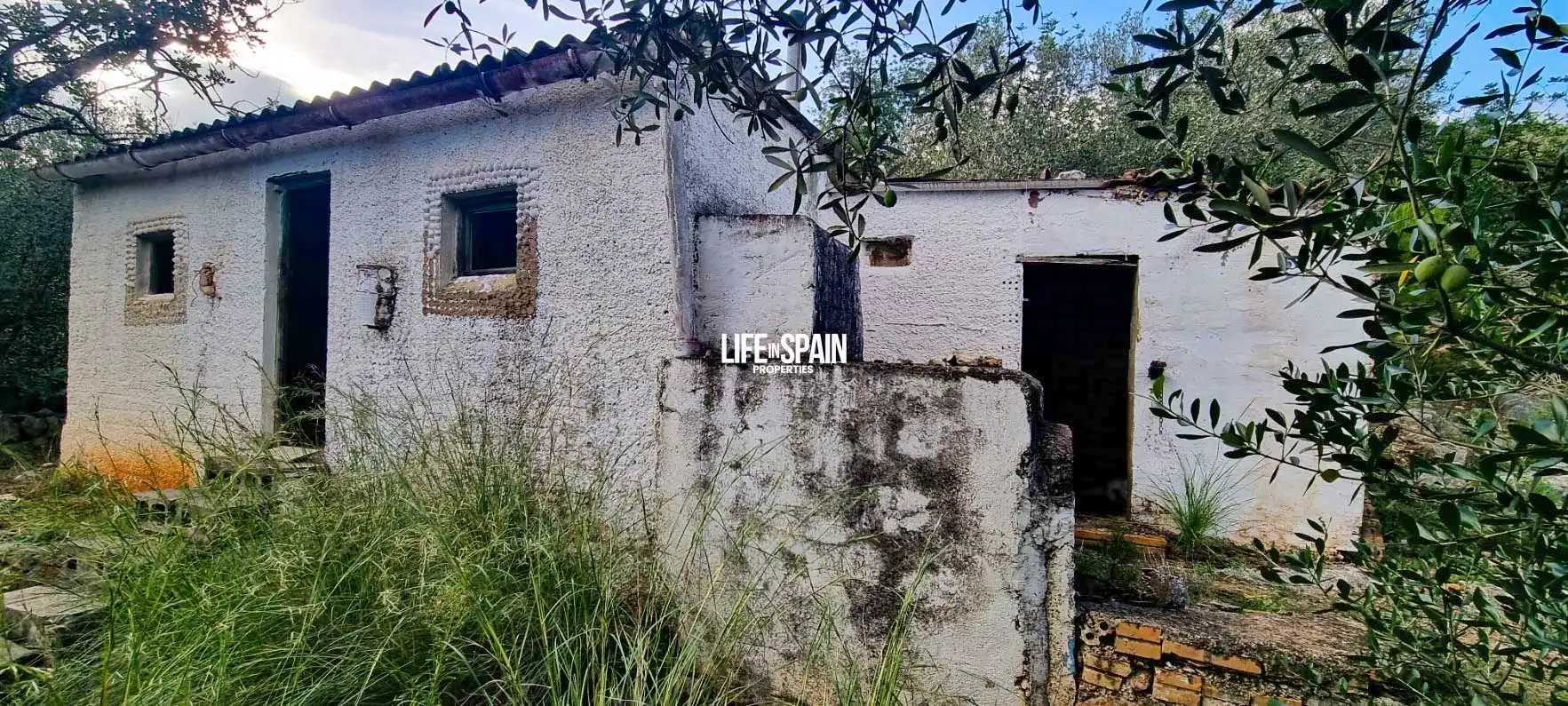 Vista exterior de Finca rústica en venda en Roquetes amb Jardí privat i Piscina