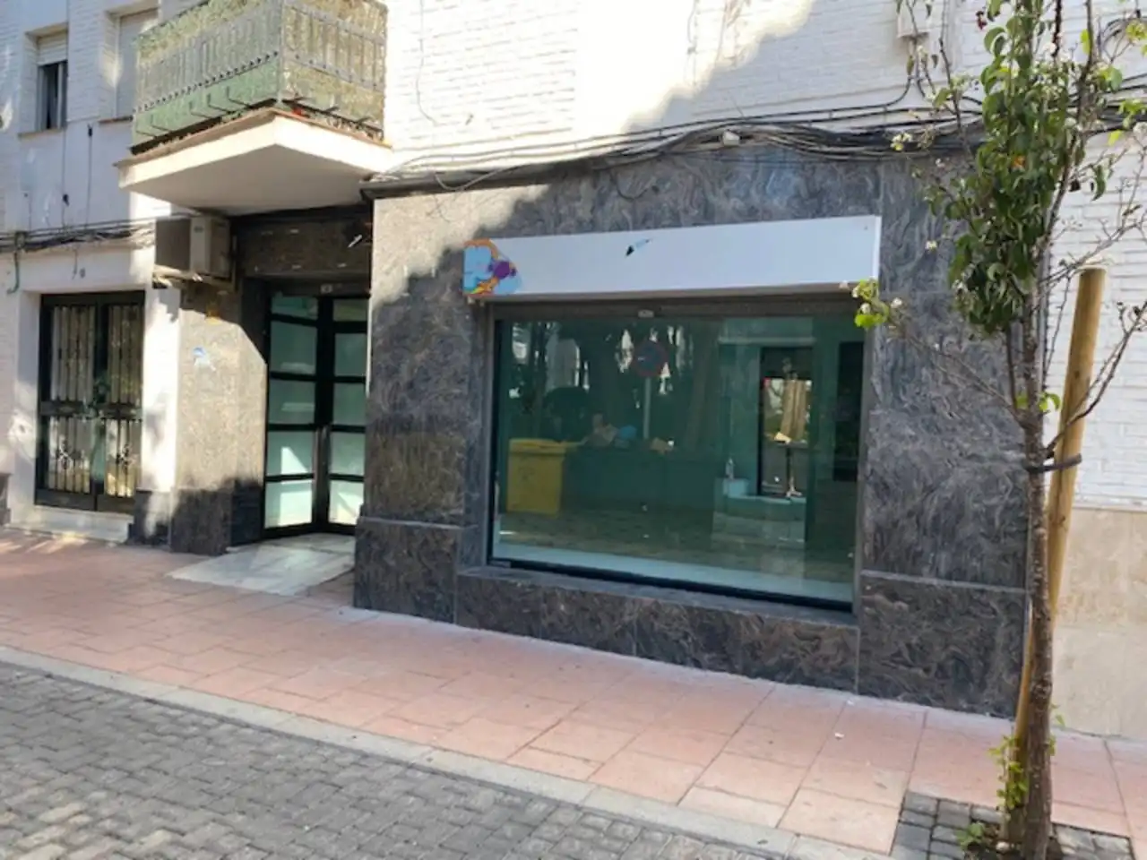 Locale commerciale in affitto a Estepona Pueblo