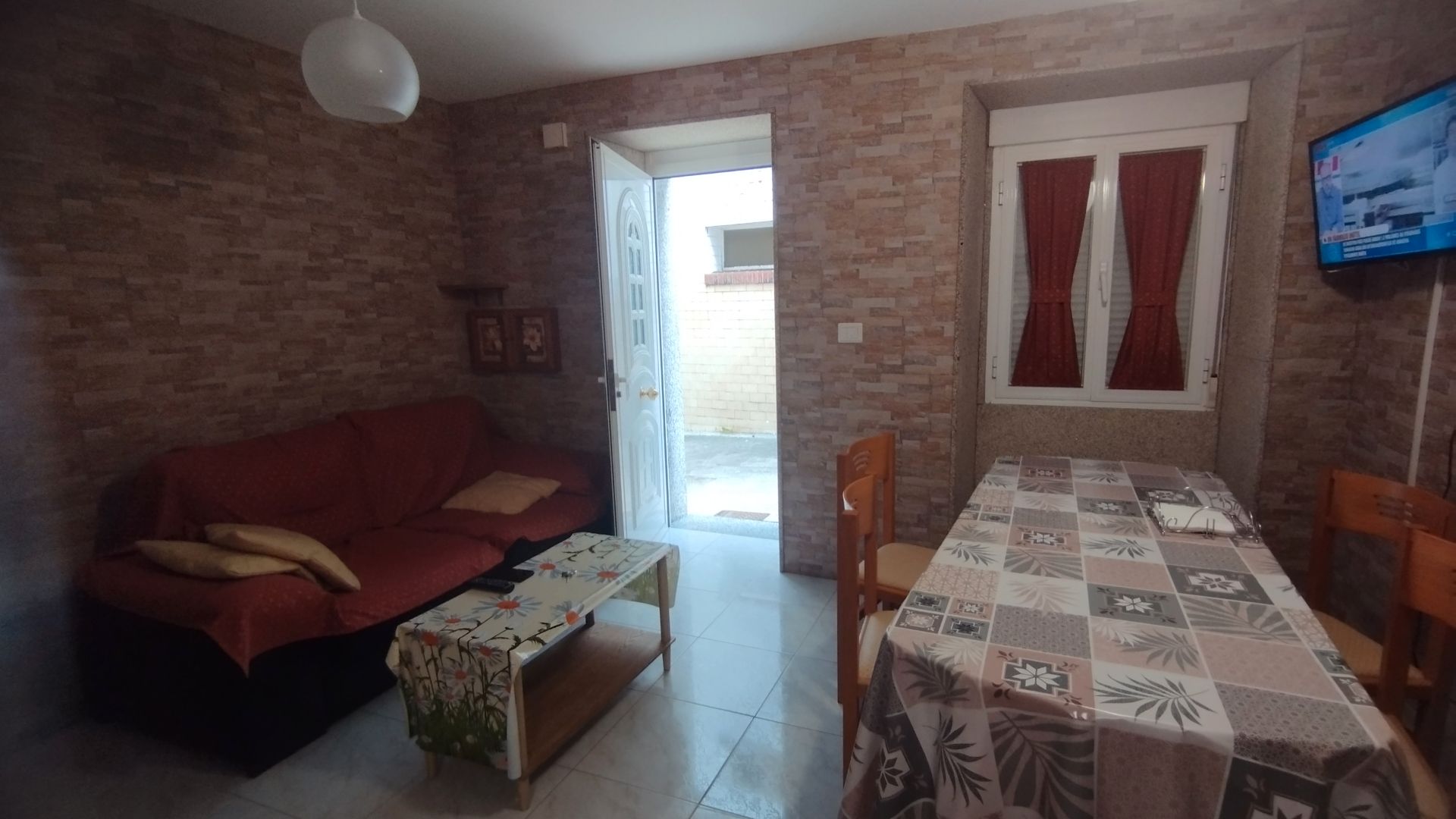 Sala de estar de Casa adosada de alquiler en Ribeira con Amueblado