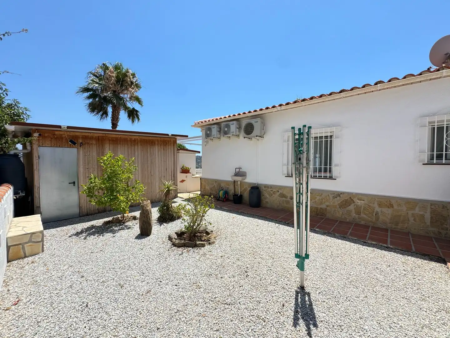 Vista exterior de Finca rústica en venda en Arenas amb Aire condicionat, Jardí privat i Terrassa
