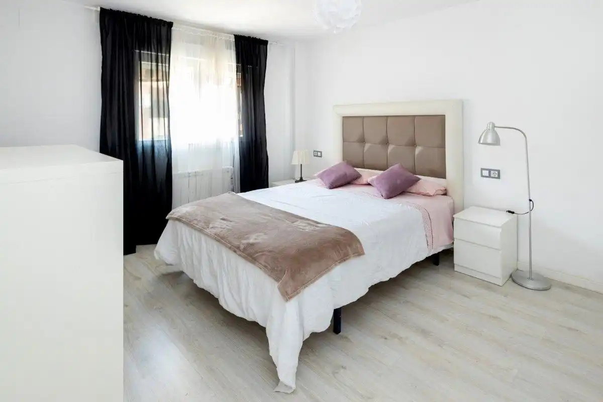 Flat for rent in Calle Ávila, 8, Centro