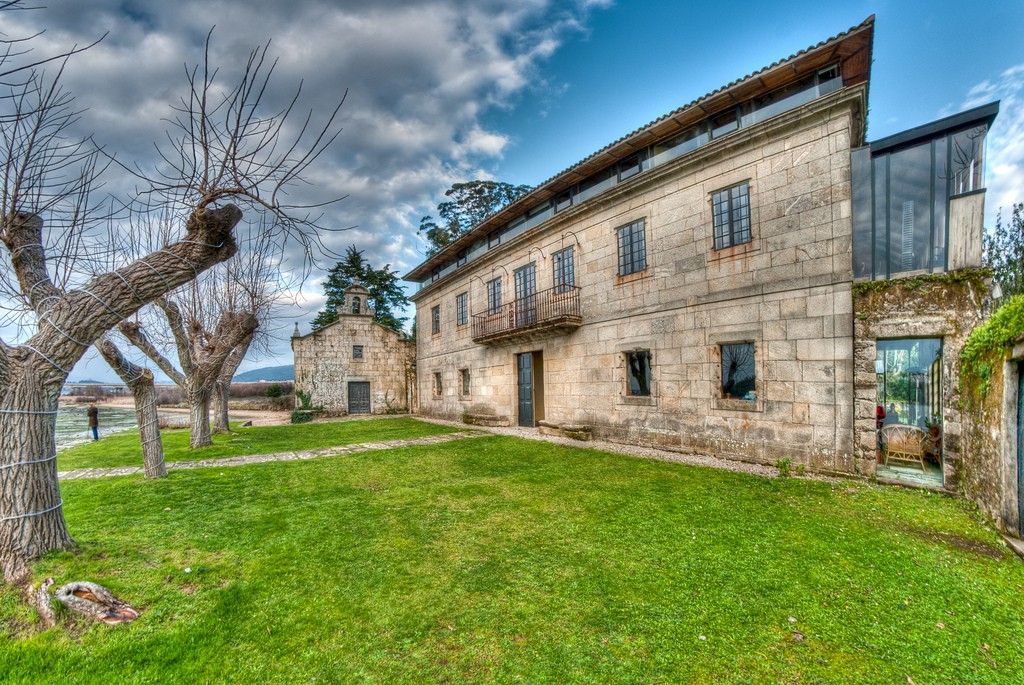 Vista exterior de Finca rústica en venda en Neda amb Aire condicionat, Calefacció i Jardí privat