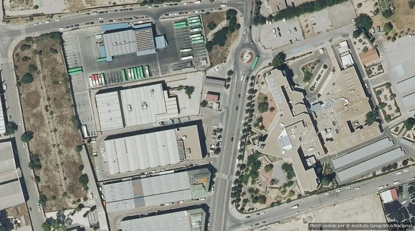 Außenansicht von Büro zum Verkauf in Barrio de la Estación