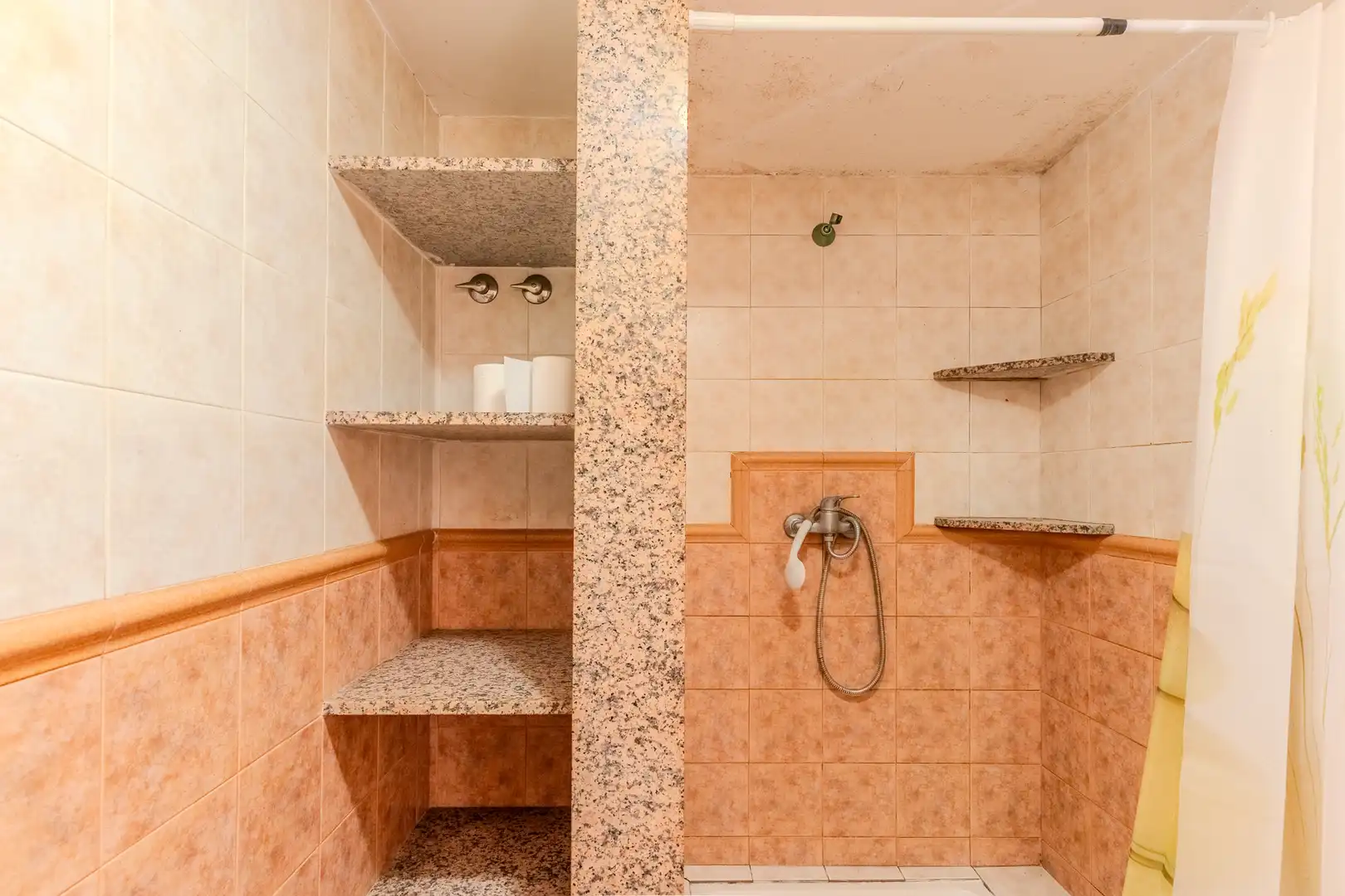 Baño de Casa o chalet en venta en Deltebre con Calefacción, Terraza y Trastero