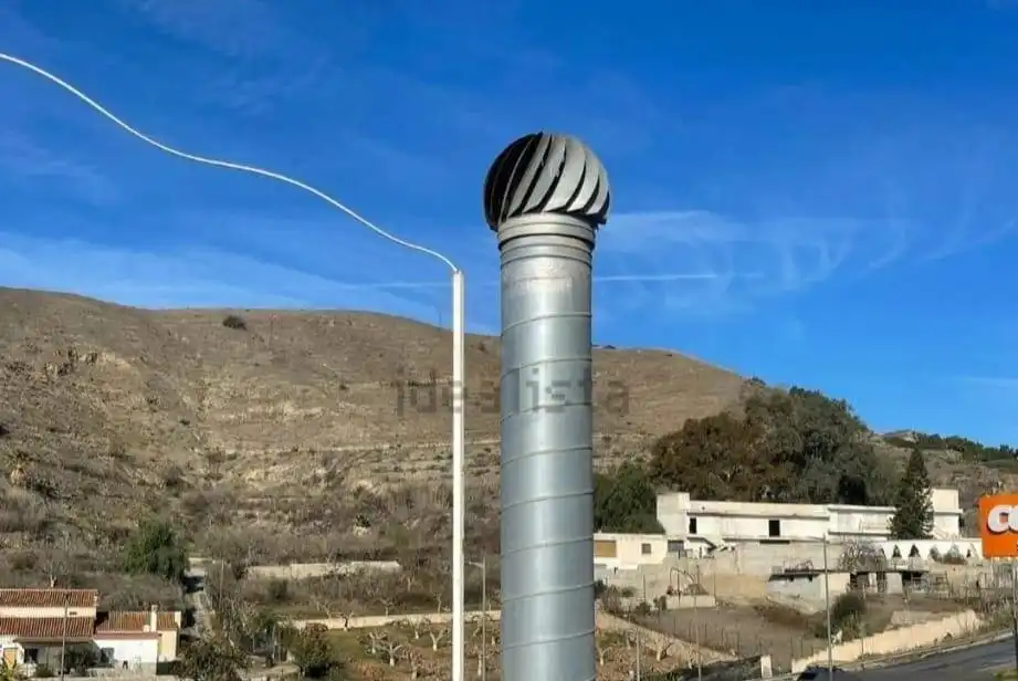 Vista exterior de Casa o xalet en venda en Motril amb Aire condicionat i Balcó