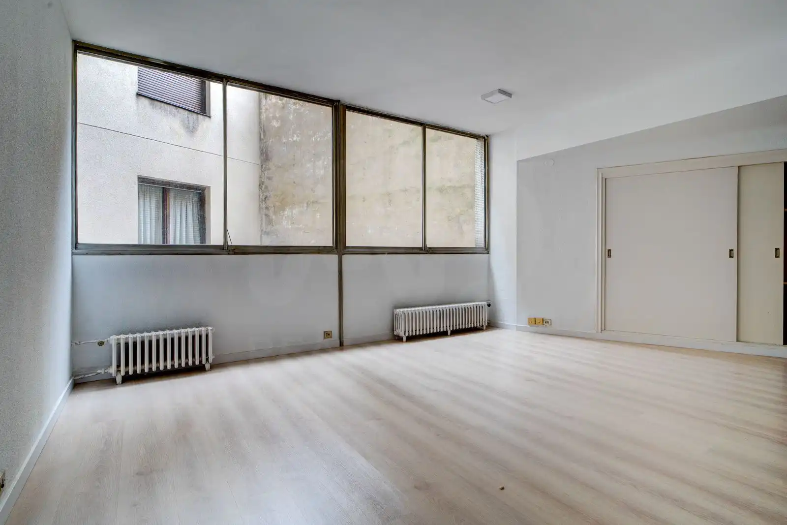 Habitación de Local en venta en Bilbao 