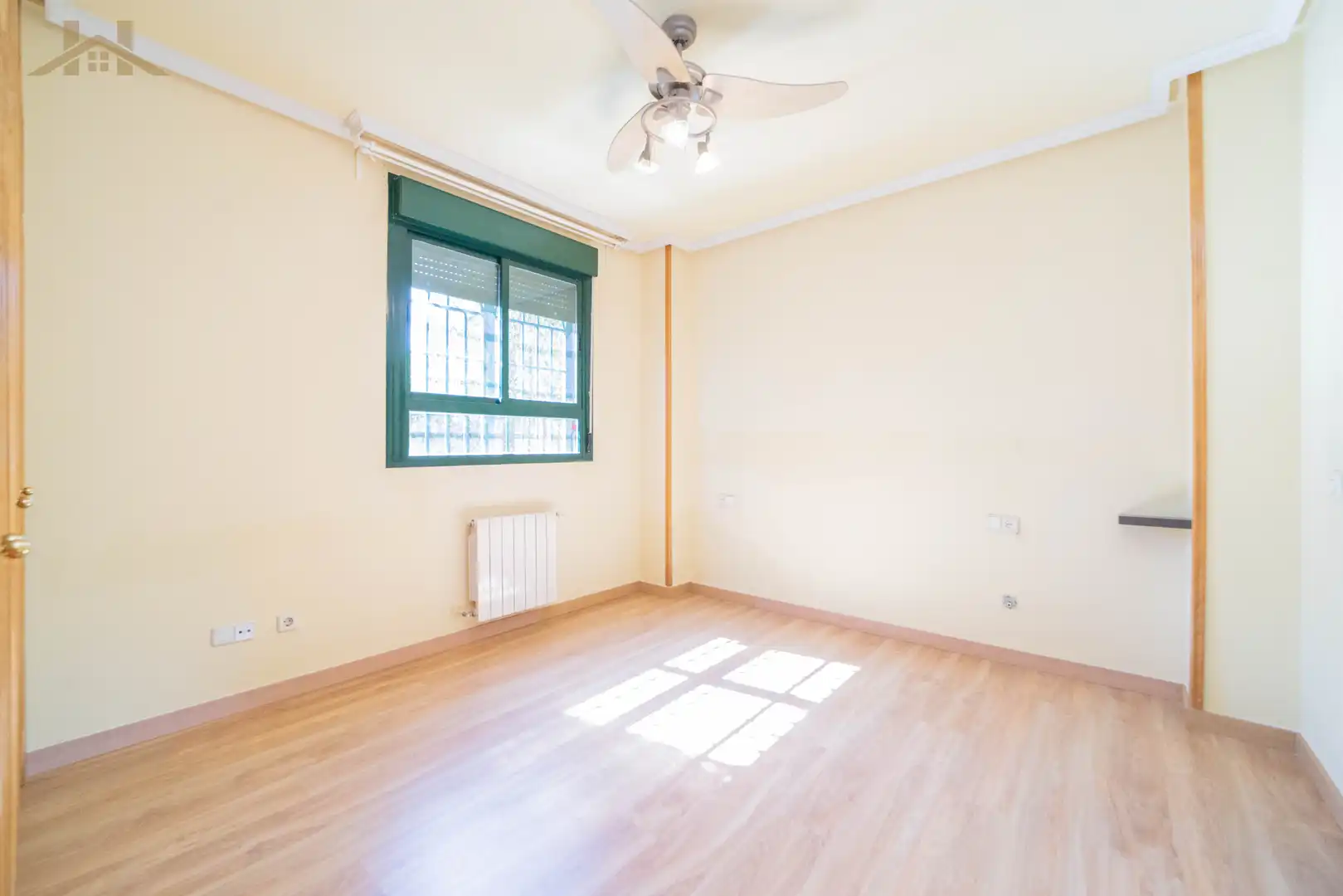 Habitación de Piso en venta en Boadilla del Monte con Aire acondicionado, Calefacción y Jardín privado