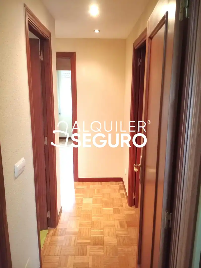 Piso de alquiler en Valladolid con Calefacción, Trastero y Piscina