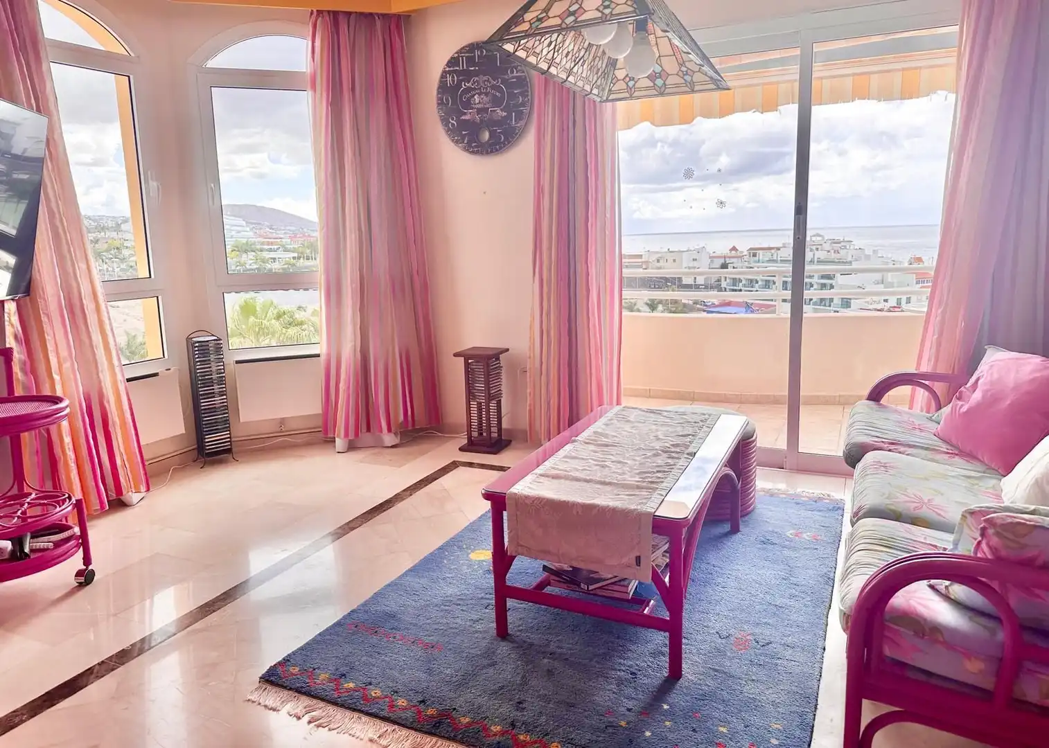 Dormitori de Apartament en venda en Adeje amb Moblat i Piscina comunitària