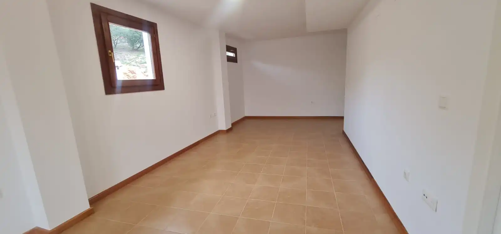Maisonette zum Verkauf in Chóvar mit Ofen