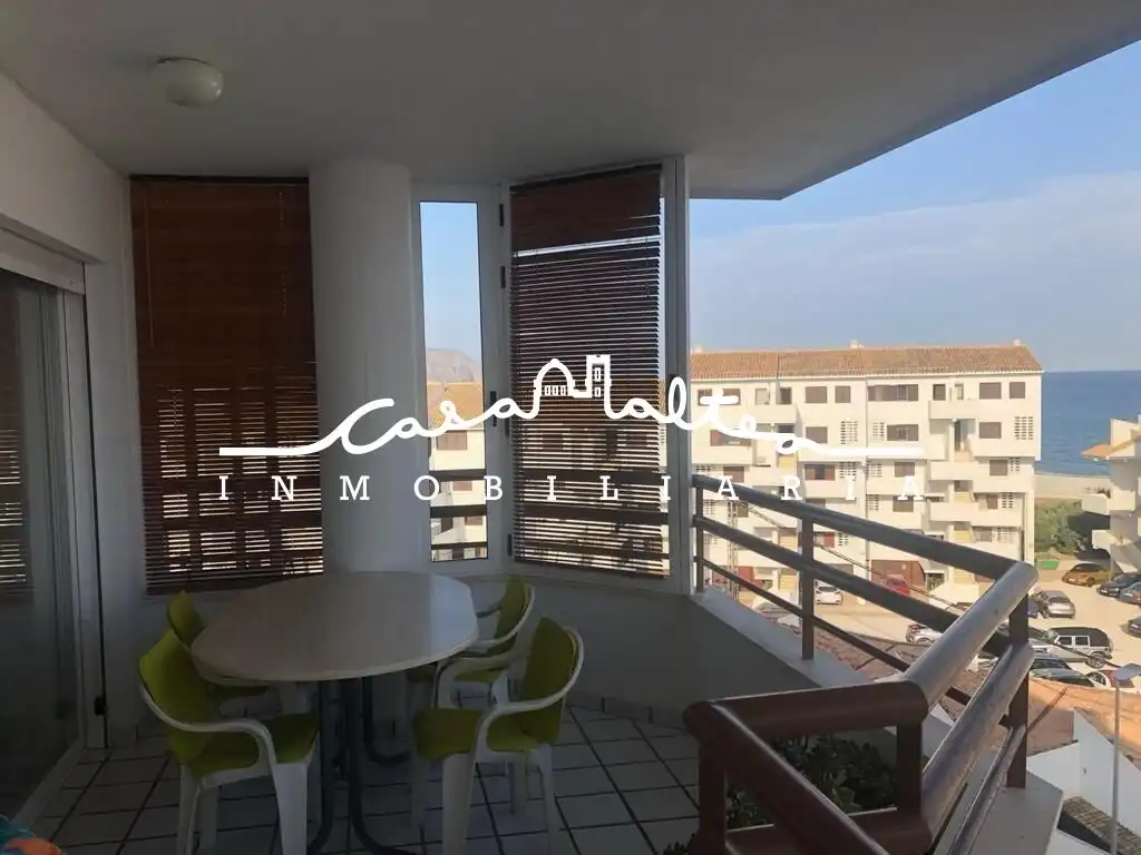Mini appartamento con terrazza in affitto a Calle Clot de Mingot