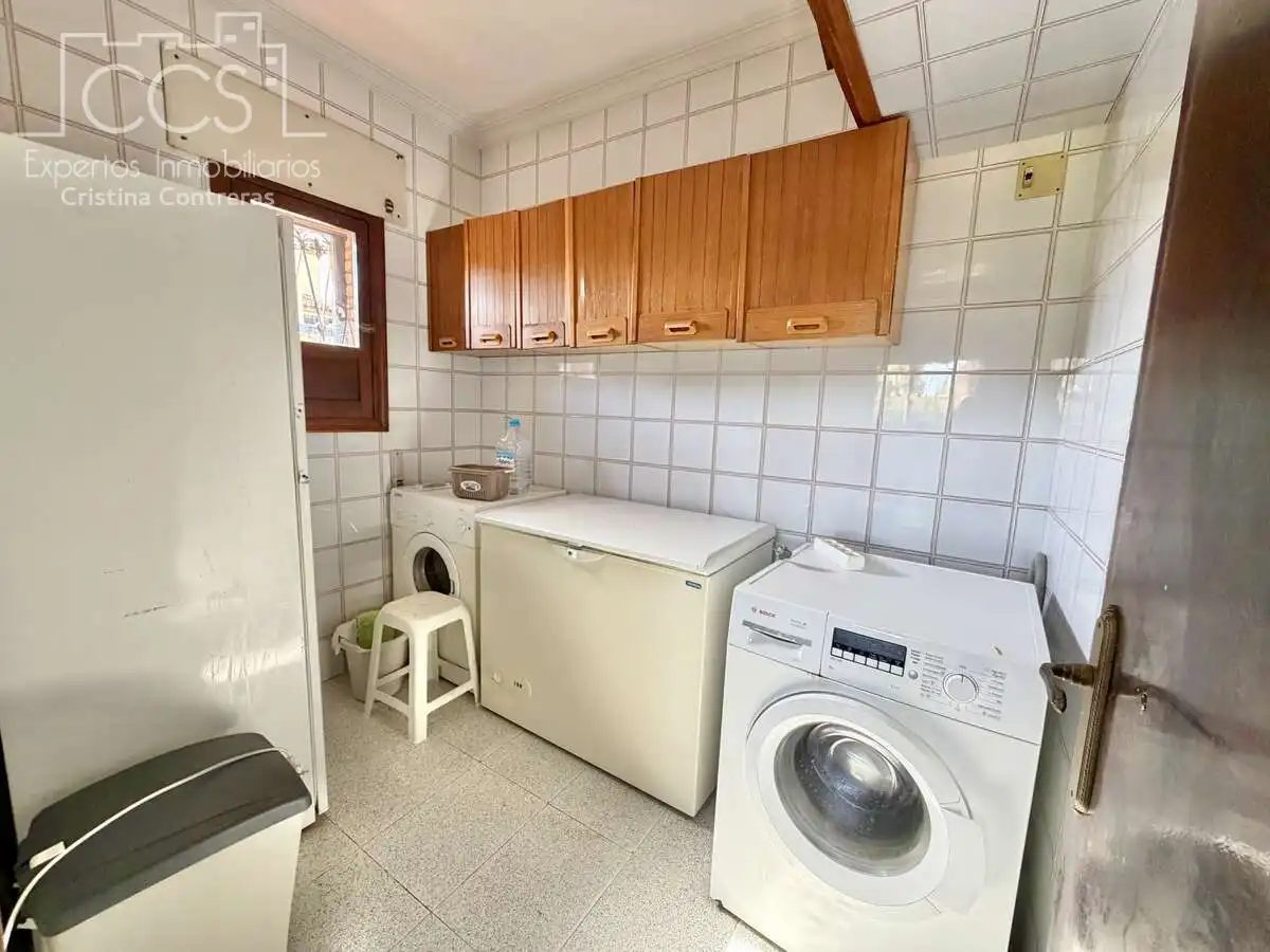 Cuina de Casa o xalet en venda en Mairena del Alcor amb Aire condicionat, Traster i Piscina