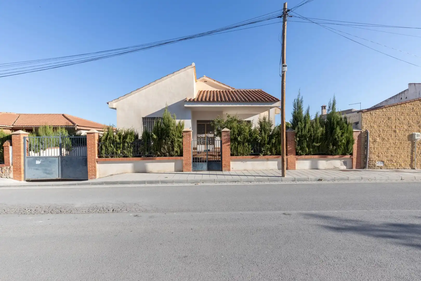 Vista exterior de Casa o chalet en venta en Escúzar, Granada