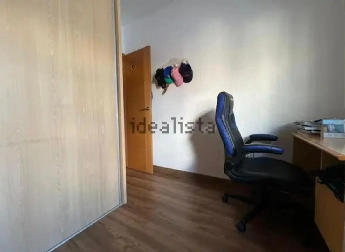 Habitación de Piso en venta en Parla con Calefacción, Parquet y Piscina comunitaria