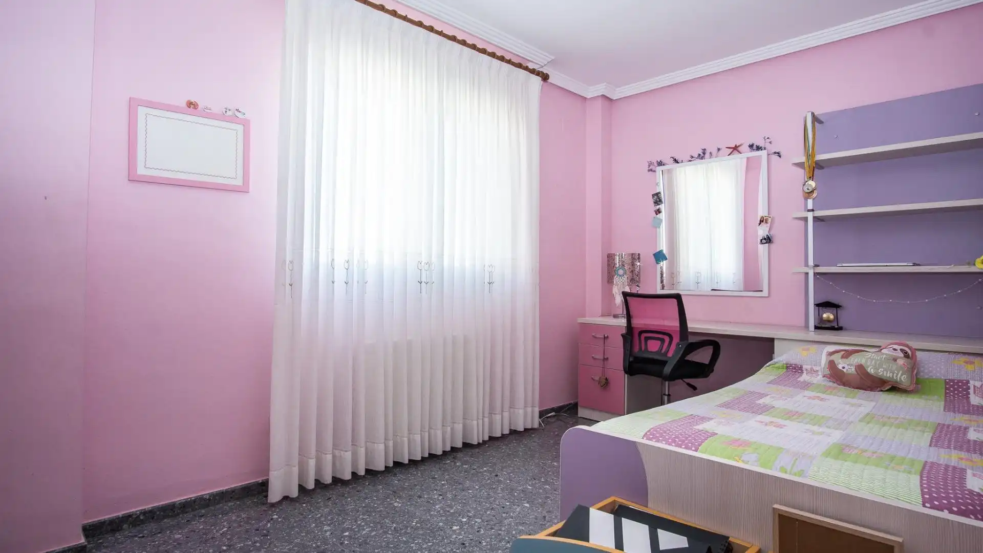 Habitación de Casa adosada en venta en Petrer, Alicante
