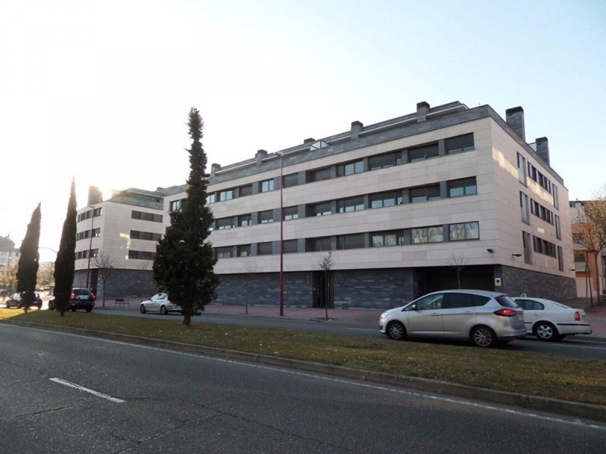 Exterior view of Apartment for rent in Valladolid Capital  with Heating, Storage room and Community pool