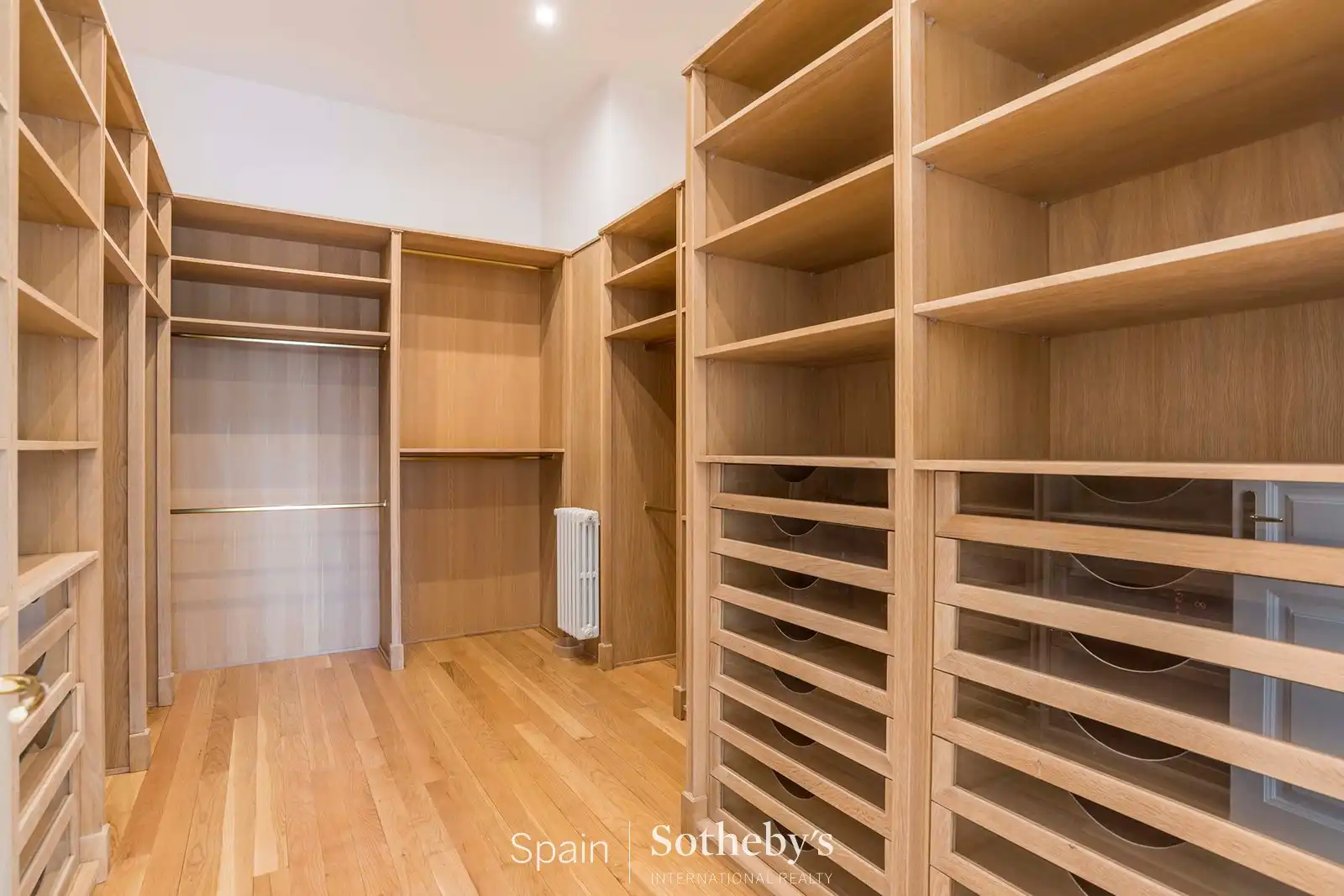 Habitación de Casa o chalet en venta en Madrid con Aire acondicionado, Calefacción y Jardín privado