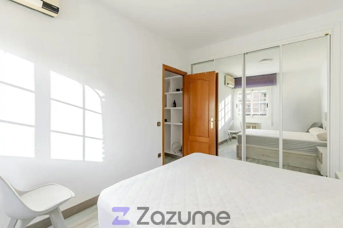 Bedroom of Flat for rent in Carabanchel