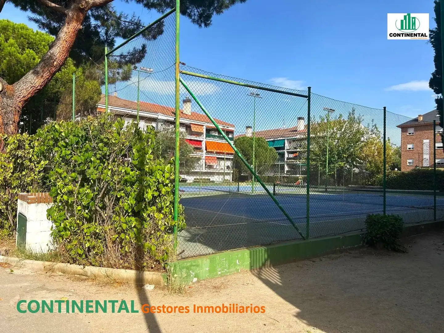 Parkplatz von Wohnung zum Verkauf in Collado Villalba mit Heizung, Terrasse und Gemeinschaftspool