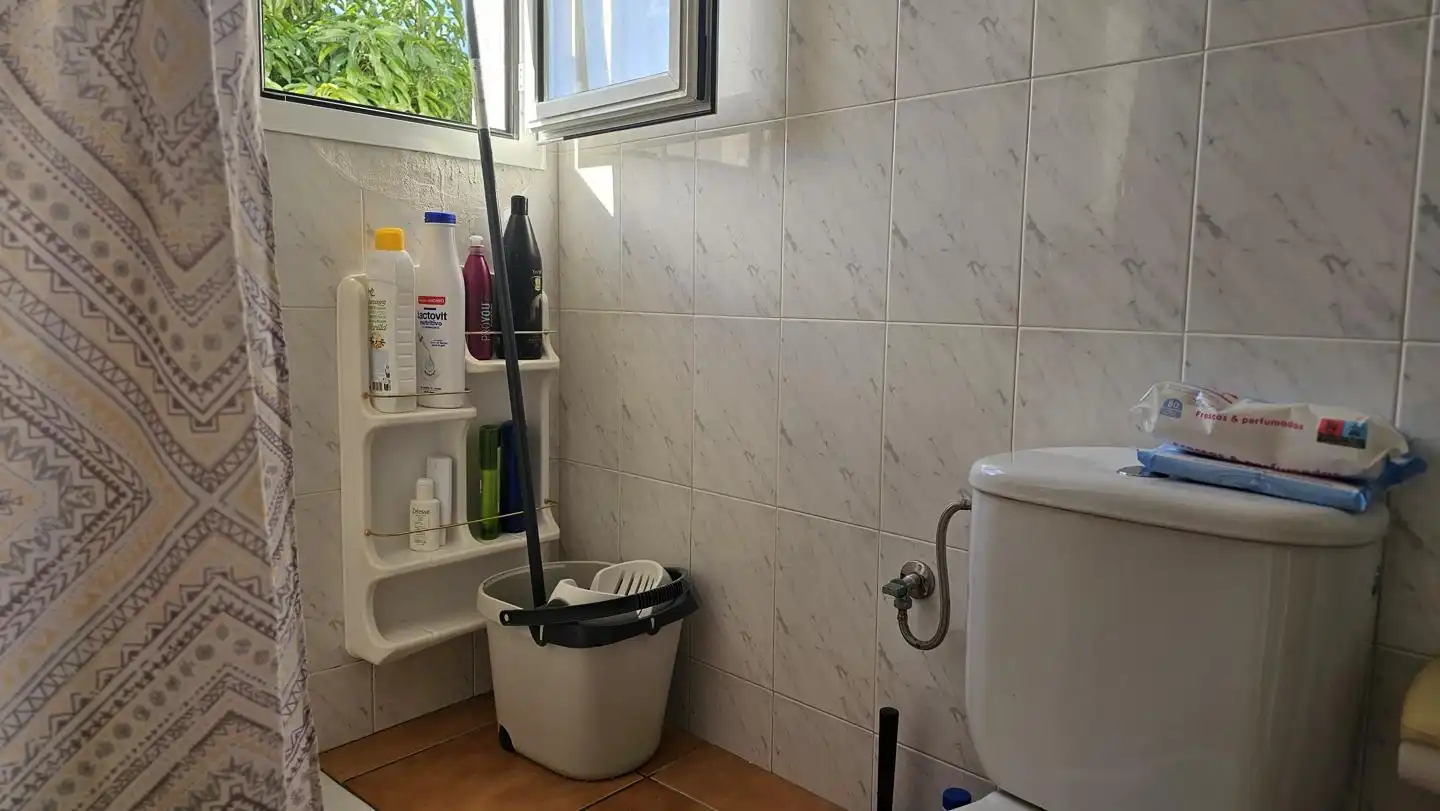 Bany de Casa o xalet en venda en Santa Lucía de Tirajana amb Jardí privat, Terrassa i Piscina