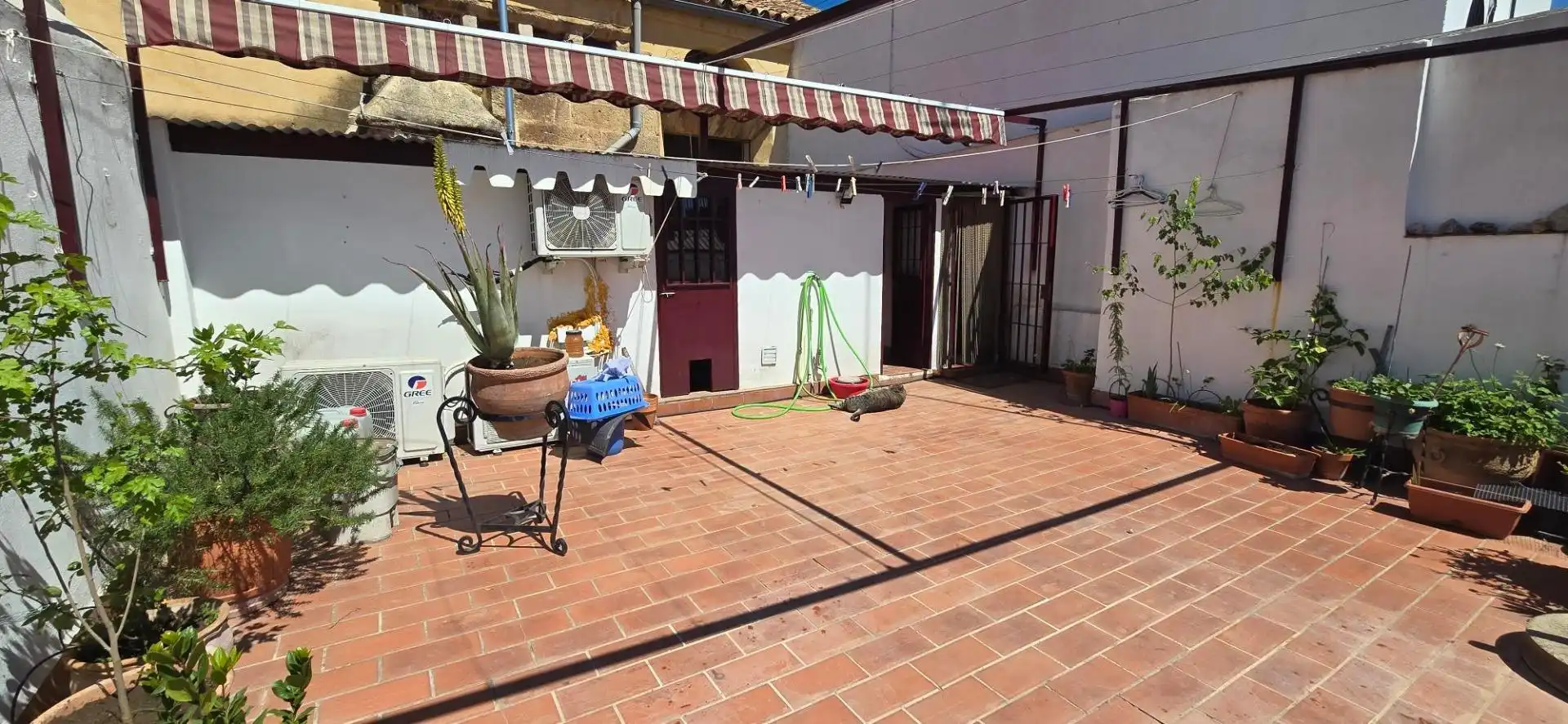 Terrassa de Casa o xalet en venda en Córdoba amb Aire condicionat, Terrassa i Balcó