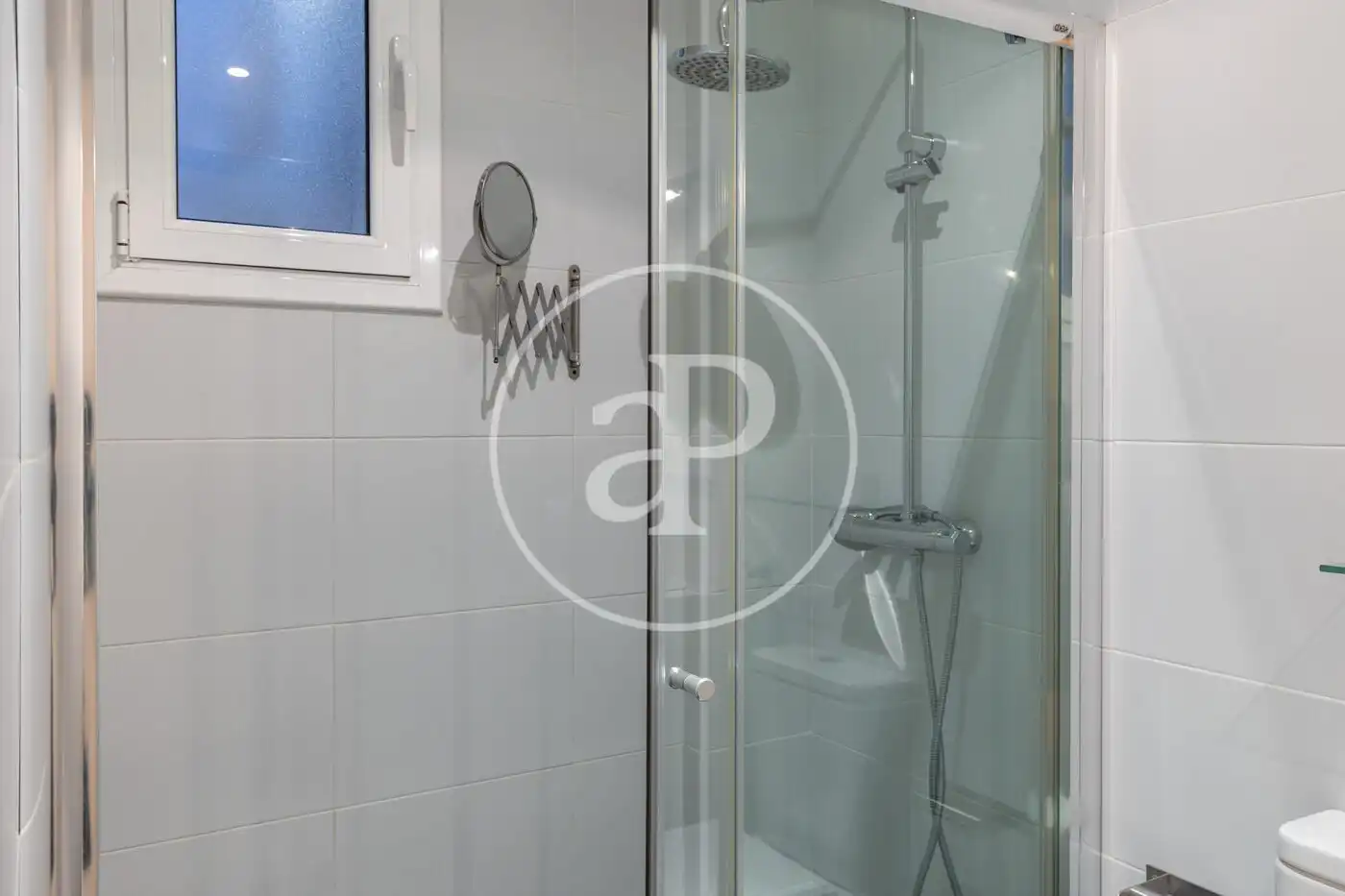 Baño de Piso en venta en Barcelona con Aire acondicionado, Calefacción y Terraza