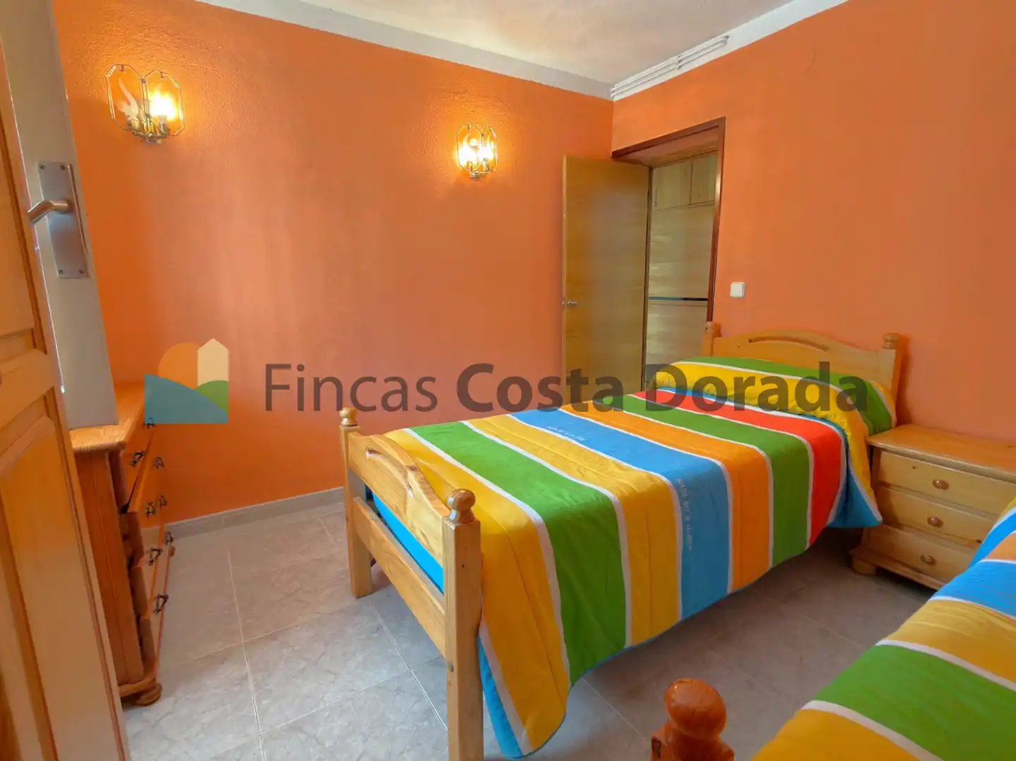 Habitación de Planta baja en venta en Vilanova i la Geltrú con Aire acondicionado, Jardín privado y Terraza