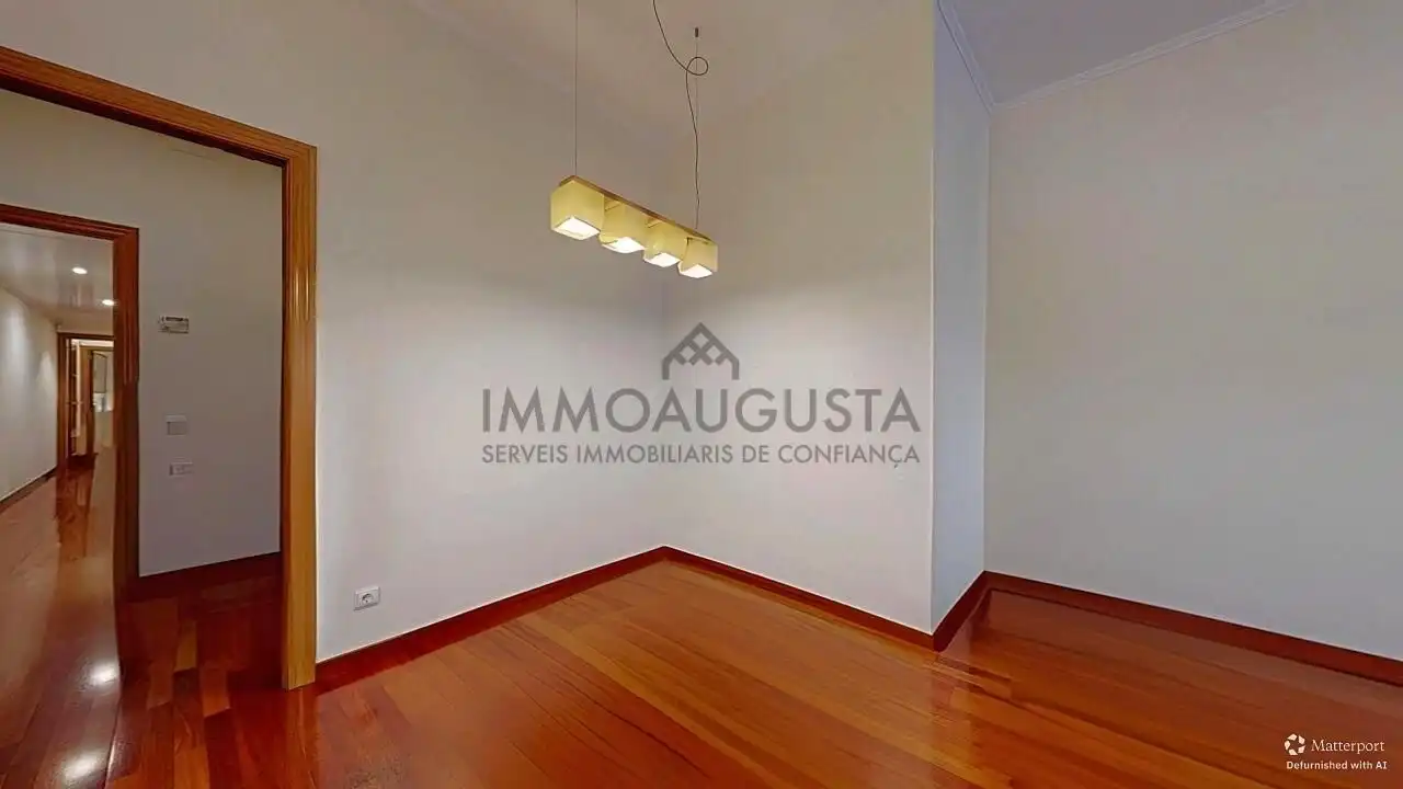 Sala d'estar de Pis en venda en Barcelona amb Aire condicionat, Calefacció i Parquet