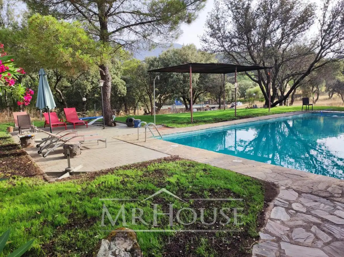 Piscina de Finca rústica en venta en Casavieja con Aire acondicionado, Calefacción y Jardín privado