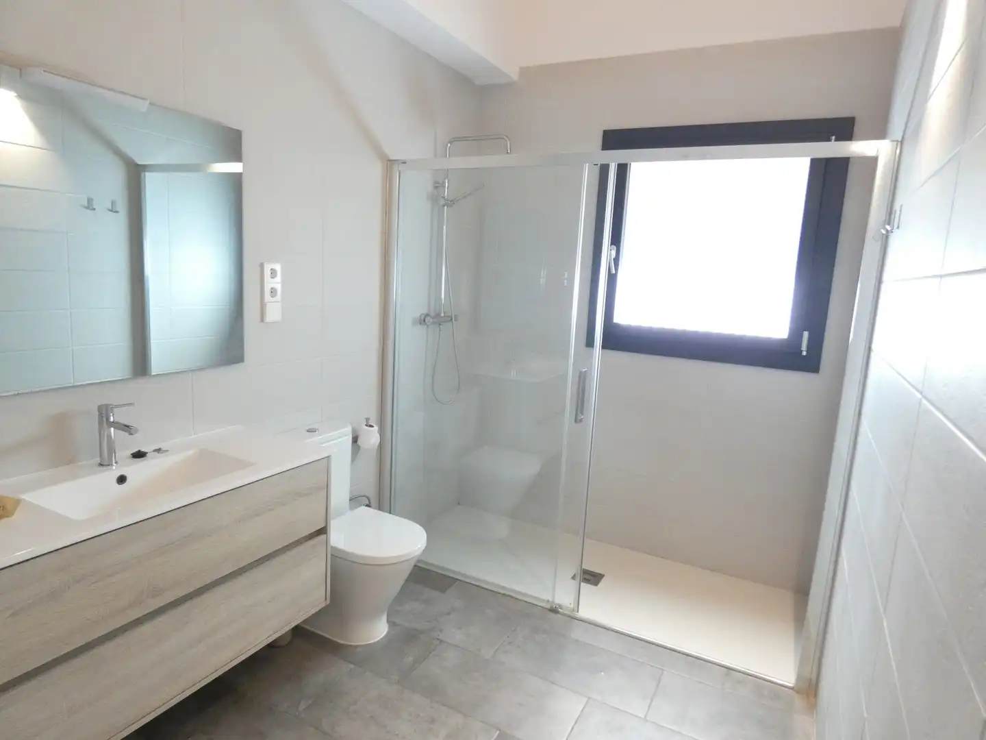 Bathroom of Detached homes for rent in Cerdanyola del Vallès  with Air Conditioner, Heating and Swimming Pool