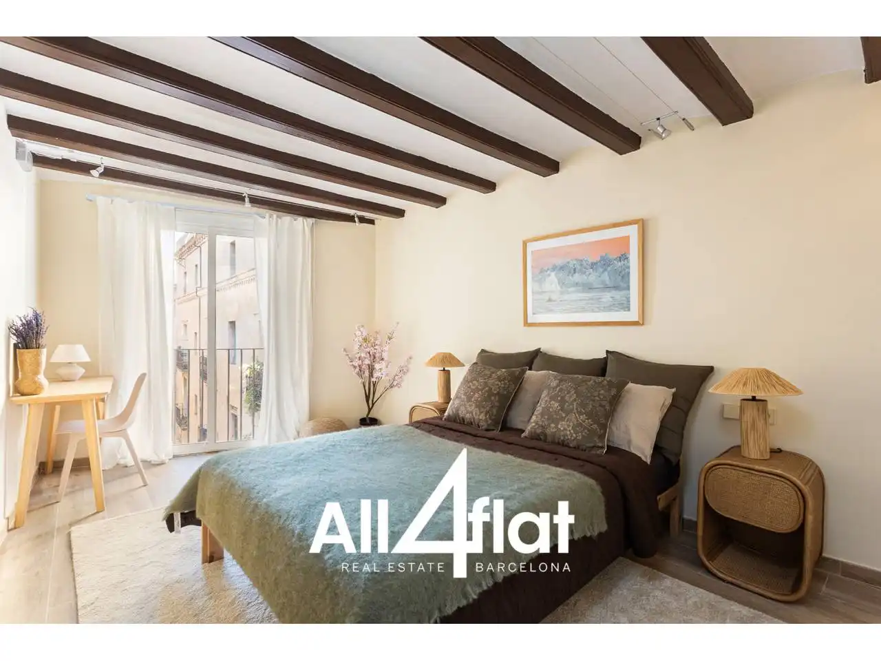 Schlafzimmer von Wohnung zum Verkauf in Barcelona mit Klimaanlage, Parkett und Möbliert