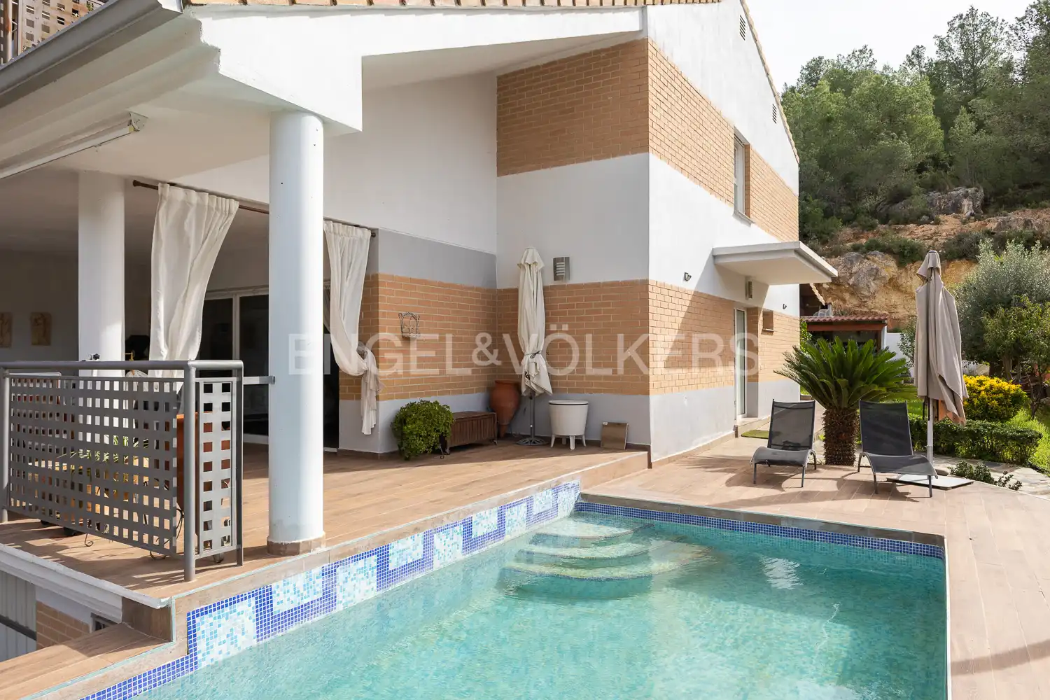 Houses for rent in Chiva, Valencia