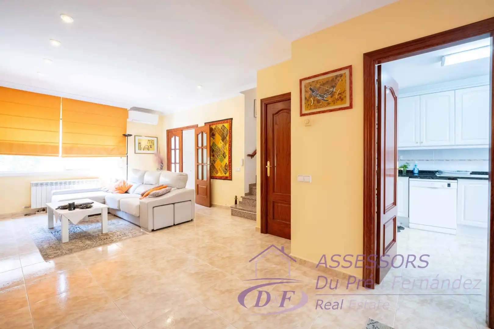 Sala d'estar de Casa adosada en venda en Premià de Dalt amb Aire condicionat, Calefacció i Jardí privat