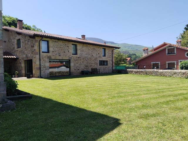 Casa-chalet en Alquiler en Molledo